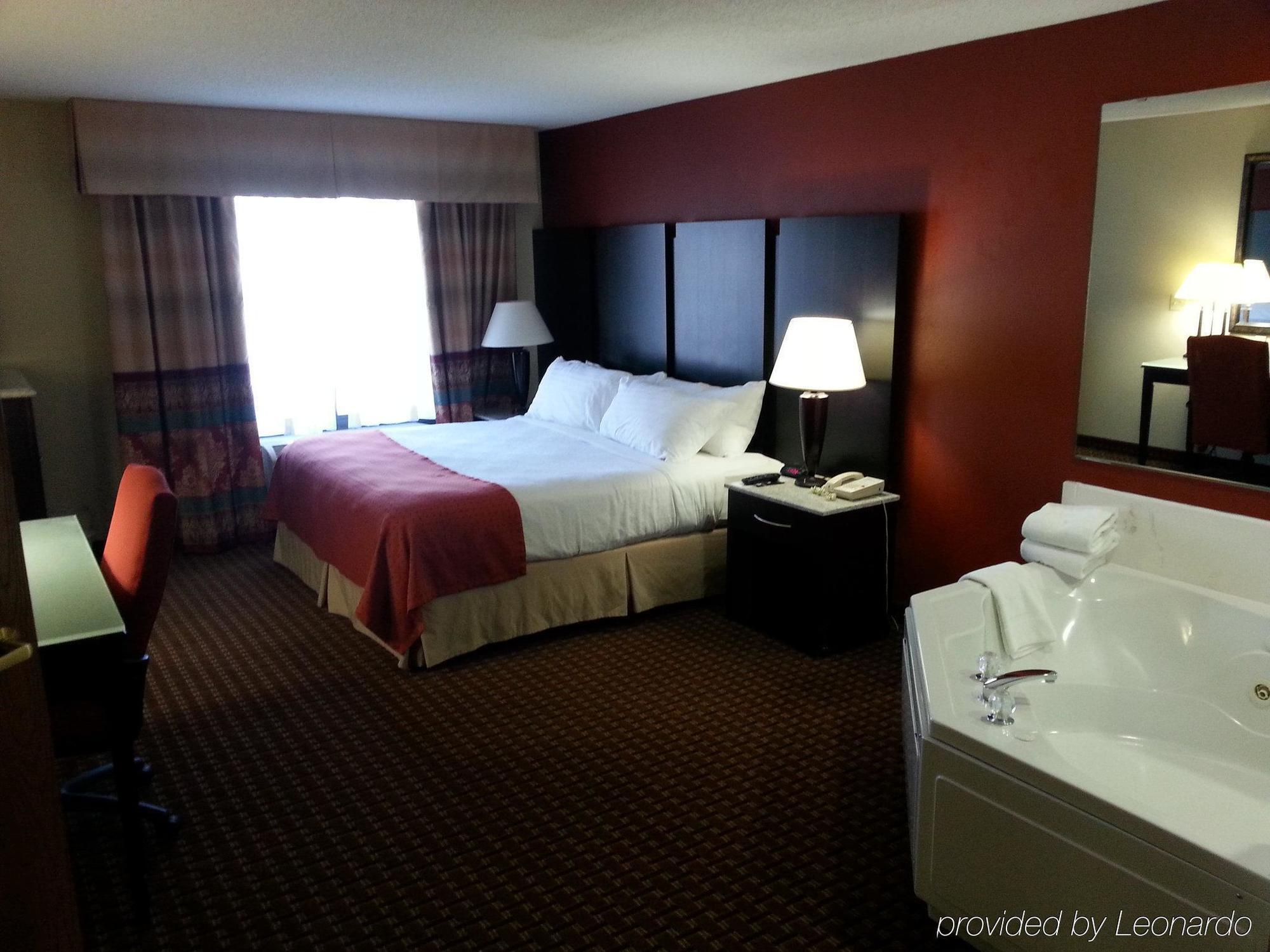 Holiday Inn Hotel & Suites Owatonna Exterior photo