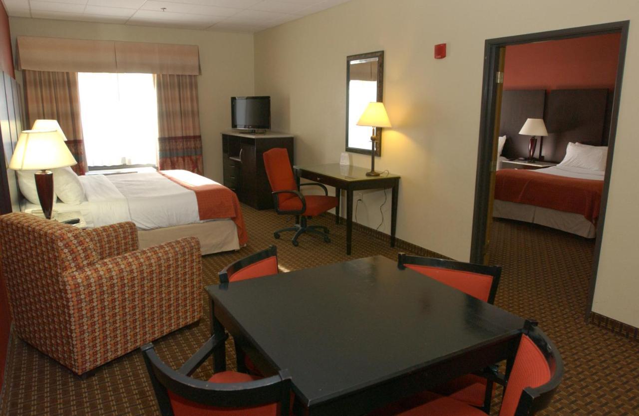 Holiday Inn Hotel & Suites Owatonna Exterior photo